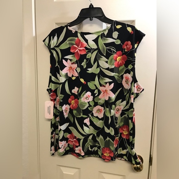 Allison Daley XL Top - Picture 3 of 4